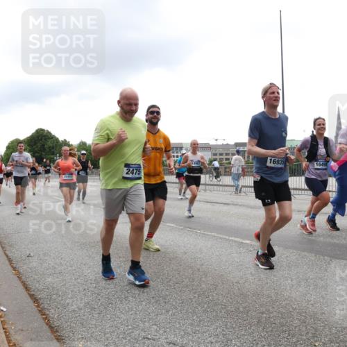 29.06.2025 - hella hamburg halbmarathon Lena Gebhardt http://msf.ph/oto/8367667 29.06.2025 10:48:40 Lombardsbrücke 15489, 2475, 16935, 16498, 1142, 1167, 1584, 1645, 2037, 2160, 2195, 2418, 2437, 2438, 2475, 2627, 2716, 2756, 2792, 2909, 3215, 3224, 3320, 3504, 3661, 3933, 4588, 5010, 5479, 5480, 5585, 5781, 6015, 6143, 6437, 7062, 7203, 7532, 7947, 7948, 8461, 8719, 8760, 8948, 9552, 9775, 9787, 9921, 10059, 10145, 10204, 10366, 10524, 10654, 10656, 11364, 11365, 13814, 13845, 15715, 16498, 16499, 16701 meine-sportfotos.de
