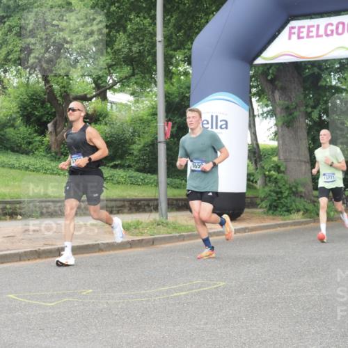 29.06.2025 - hella hamburg halbmarathon KatJ http://msf.ph/oto/8367699 29.06.2025 10:23:13 Zwischen KM18-KM19 5550, 7901 meine-sportfotos.de