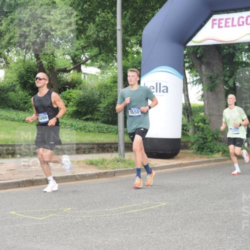 29.06.2025 - hella hamburg halbmarathon KatJ http://msf.ph/oto/8367734 29.06.2025 10:23:13 Zwischen KM18-KM19 5550, 7901 meine-sportfotos.de