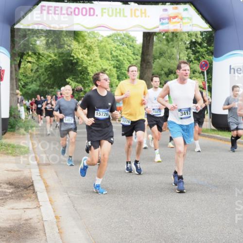 29.06.2025 - hella hamburg halbmarathon MichiJ http://msf.ph/oto/8367741 29.06.2025 10:44:12 Zwischen KM18-KM19 1715, 1719, 1833, 2025, 2488, 3093, 3413, 4467, 5458, 12774, 13376, 15189, 15584, 15726, 16093, 16830, 17769, 18966 meine-sportfotos.de