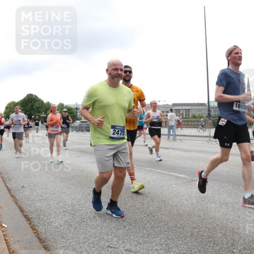 29.06.2025 - hella hamburg halbmarathon Lena Gebhardt http://msf.ph/oto/8367743 29.06.2025 10:48:40 Lombardsbrücke 15489, 18282, 2475, 169356, 16498, 1142, 1167, 1584, 1645, 2037, 2160, 2195, 2418, 2437, 2438, 2475, 2627, 2716, 2756, 2792, 2909, 3215, 3224, 3320, 3504, 3661, 3933, 4588, 5010, 5479, 5480, 5585, 5781, 6015, 6143, 6437, 7062, 7203, 7532, 7947, 7948, 8461, 8719, 8760, 8948, 9552, 9775, 9787, 9921, 10059, 10145, 10204, 10366, 10524, 10654, 10656, 11364, 11365, 13814, 13845, 15715, 16498, 16499, 16701 meine-sportfotos.de