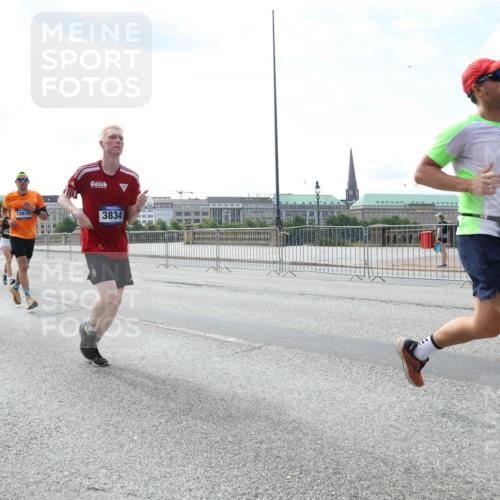 29.06.2025 - hella hamburg halbmarathon Lena Gebhardt http://msf.ph/oto/8367784 29.06.2025 10:14:37 Lombardsbrücke 10610, 8, 10, 3834, 31, 62, 1071, 1406, 1728, 2046, 2494, 2601, 2690, 2990, 3020, 3025, 3154, 3454, 3691, 3756, 3834, 3939, 4032, 5191, 5608, 5670, 5981, 6028, 6083, 6089, 6366, 6935, 7195, 7209, 7442, 7802, 7840, 7991, 8001, 8055, 8147, 8409, 8755, 8892, 9173, 9556, 9663, 9709, 9845, 10224, 10391, 10610, 10963, 12467, 12938, 13237, 13285, 14488, 16126 meine-sportfotos.de