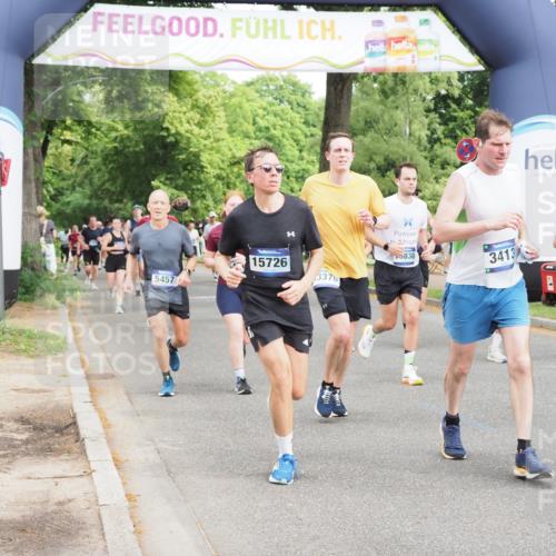 29.06.2025 - hella hamburg halbmarathon MichiJ http://msf.ph/oto/8367817 29.06.2025 10:44:12 Zwischen KM18-KM19 1715, 1719, 1833, 2025, 2488, 3093, 3413, 4467, 5458, 12774, 13376, 15189, 15584, 15726, 16093, 16830, 17769, 18966 meine-sportfotos.de
