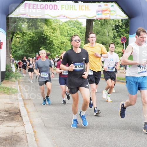 29.06.2025 - hella hamburg halbmarathon MichiJ http://msf.ph/oto/8367830 29.06.2025 10:44:12 Zwischen KM18-KM19 1715, 1719, 1833, 2025, 2488, 3093, 3413, 4467, 5458, 12774, 13376, 15189, 15584, 15726, 16093, 16830, 17769, 18966 meine-sportfotos.de
