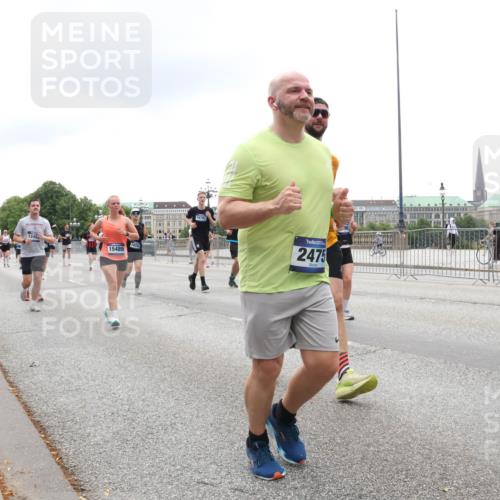 29.06.2025 - hella hamburg halbmarathon Lena Gebhardt http://msf.ph/oto/8367834 29.06.2025 10:48:40 Lombardsbrücke 1245, 15489, 16701, 2475, 16935, 1, 1142, 1167, 1584, 1645, 2037, 2160, 2195, 2418, 2437, 2438, 2475, 2627, 2716, 2756, 2792, 2909, 3215, 3224, 3320, 3504, 3661, 3933, 4588, 5010, 5479, 5480, 5585, 5781, 6015, 6143, 6437, 7062, 7203, 7532, 7947, 7948, 8461, 8719, 8760, 8948, 9552, 9775, 9787, 9921, 10059, 10145, 10204, 10366, 10524, 10654, 10656, 11364, 11365, 13814, 13845, 15715, 16498, 16499, 16701 meine-sportfotos.de