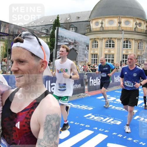 29.06.2025 - hella hamburg halbmarathon Michael Strokosch http://msf.ph/oto/8367835 29.06.2025 10:57:32 Ziel 2236, 3435, 4502, 5015, 5134, 5728, 6281, 6302, 8393, 9727, 12144, 13245, 13394, 15695, 16093, 16830, 17160, 17758, 17828 meine-sportfotos.de