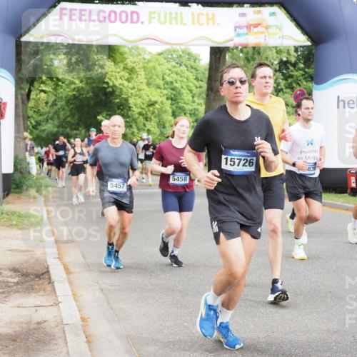 29.06.2025 - hella hamburg halbmarathon MichiJ http://msf.ph/oto/8367907 29.06.2025 10:44:13 Zwischen KM18-KM19 1715, 1833, 2025, 2488, 3093, 3413, 3859, 4426, 4467, 5457, 5458, 12774, 13376, 15189, 15584, 15726, 16093, 16830, 17769, 18966 meine-sportfotos.de