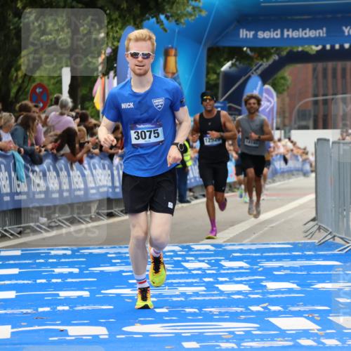 29.06.2025 - hella hamburg halbmarathon Strokosch-Dieckow http://msf.ph/oto/8367914 29.06.2025 10:28:16 Ziel 3075, 7389, 12529, 14140, 16711 meine-sportfotos.de