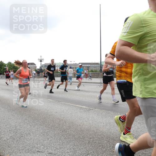 29.06.2025 - hella hamburg halbmarathon Lena Gebhardt http://msf.ph/oto/8367957 29.06.2025 10:48:41 Lombardsbrücke 15489, 16701, 1896, 247, 1142, 1167, 1584, 1645, 2037, 2160, 2195, 2437, 2438, 2475, 2627, 2716, 2756, 2792, 2909, 3215, 3224, 3320, 3504, 3661, 3933, 4588, 5010, 5479, 5480, 5585, 5781, 6015, 6143, 6437, 6566, 7062, 7203, 7532, 7947, 7948, 8461, 8719, 8760, 8948, 9552, 9775, 9787, 10059, 10145, 10204, 10366, 10524, 10654, 10656, 11364, 11365, 13814, 13845, 15715, 16498, 16499, 16701 meine-sportfotos.de