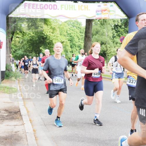 29.06.2025 - hella hamburg halbmarathon MichiJ http://msf.ph/oto/8367963 29.06.2025 10:44:13 Zwischen KM18-KM19 1715, 1833, 2025, 2488, 3093, 3413, 3859, 4426, 4467, 5457, 5458, 12774, 13376, 15189, 15584, 15726, 16093, 16830, 17769, 18966 meine-sportfotos.de