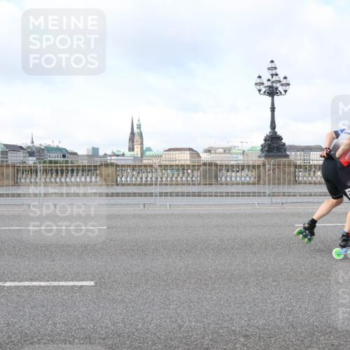 29.06.2025 - hella hamburg halbmarathon Lena Gebhardt http://msf.ph/oto/8368022 29.06.2025 08:49:53 Lombardsbrücke 142, 399, 242, 399 meine-sportfotos.de