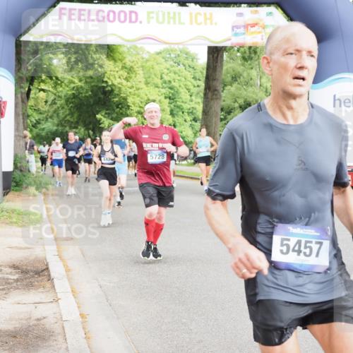 29.06.2025 - hella hamburg halbmarathon MichiJ http://msf.ph/oto/8368141 29.06.2025 10:44:15 Zwischen KM18-KM19 1200, 1833, 2025, 2488, 3093, 3413, 3859, 4426, 5015, 5457, 5458, 5728, 12773, 12774, 13376, 15189, 15584, 15726, 16830, 17769, 18966 meine-sportfotos.de