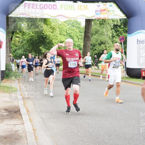 29.06.2025 - hella hamburg halbmarathon MichiJ http://msf.ph/oto/8368174 29.06.2025 10:44:15 Zwischen KM18-KM19 1200, 1833, 2025, 2488, 3093, 3413, 3859, 4426, 5015, 5457, 5458, 5728, 12773, 12774, 13376, 15189, 15584, 15726, 16830, 17769, 18966 meine-sportfotos.de
