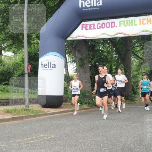 29.06.2025 - hella hamburg halbmarathon KatJ http://msf.ph/oto/8368185 29.06.2025 10:23:17 Zwischen KM18-KM19 5550, 7628, 7901 meine-sportfotos.de