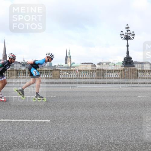29.06.2025 - hella hamburg halbmarathon Lena Gebhardt http://msf.ph/oto/8368216 29.06.2025 08:50:02 Lombardsbrücke 190, 386, 210 meine-sportfotos.de