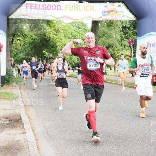 29.06.2025 - hella hamburg halbmarathon MichiJ http://msf.ph/oto/8368222 29.06.2025 10:44:15 Zwischen KM18-KM19 1200, 1833, 2025, 2488, 3093, 3413, 3859, 4426, 5015, 5457, 5458, 5728, 12773, 12774, 13376, 15189, 15584, 15726, 16830, 17769, 18966 meine-sportfotos.de