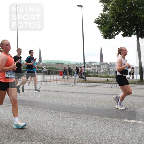 29.06.2025 - hella hamburg halbmarathon Lena Gebhardt http://msf.ph/oto/8368258 29.06.2025 10:48:42 Lombardsbrücke 1828, 15489, 1142, 1167, 1584, 1645, 2160, 2195, 2437, 2438, 2475, 2627, 2716, 2756, 2792, 2909, 3215, 3224, 3320, 3504, 3661, 4588, 5010, 5479, 5480, 5585, 5781, 6015, 6143, 6437, 6566, 7062, 7203, 7532, 7947, 7948, 8461, 8719, 8760, 8948, 9552, 9775, 9787, 10059, 10145, 10204, 10366, 10524, 10654, 10656, 11000, 11364, 11365, 13814, 13845, 15715, 16498, 16499, 16701 meine-sportfotos.de