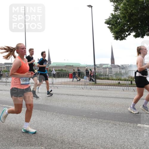 29.06.2025 - hella hamburg halbmarathon Lena Gebhardt http://msf.ph/oto/8368310 29.06.2025 10:48:42 Lombardsbrücke 1828, 15489, 1142, 1167, 1584, 1645, 2160, 2195, 2437, 2438, 2475, 2627, 2716, 2756, 2792, 2909, 3215, 3224, 3320, 3504, 3661, 4588, 5010, 5479, 5480, 5585, 5781, 6015, 6143, 6437, 6566, 7062, 7203, 7532, 7947, 7948, 8461, 8719, 8760, 8948, 9552, 9775, 9787, 10059, 10145, 10204, 10366, 10524, 10654, 10656, 11000, 11364, 11365, 13814, 13845, 15715, 16498, 16499, 16701 meine-sportfotos.de