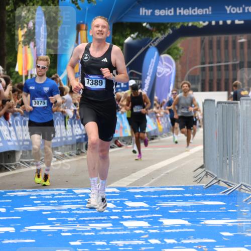 29.06.2025 - hella hamburg halbmarathon Strokosch-Dieckow http://msf.ph/oto/8368366 29.06.2025 10:28:12 Ziel 3075, 7389, 15883 meine-sportfotos.de