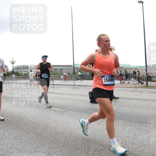 29.06.2025 - hella hamburg halbmarathon Lena Gebhardt http://msf.ph/oto/8368449 29.06.2025 10:48:42 Lombardsbrücke 1142, 18282, 15489, 1142, 1167, 1584, 1645, 2160, 2195, 2437, 2438, 2475, 2627, 2716, 2756, 2792, 2909, 3215, 3224, 3320, 3504, 3661, 4588, 5010, 5479, 5480, 5585, 5781, 6015, 6143, 6437, 6566, 7062, 7203, 7532, 7947, 7948, 8461, 8719, 8760, 8948, 9552, 9775, 9787, 10059, 10145, 10204, 10366, 10524, 10654, 10656, 11000, 11364, 11365, 13814, 13845, 15715, 16498, 16499, 16701 meine-sportfotos.de