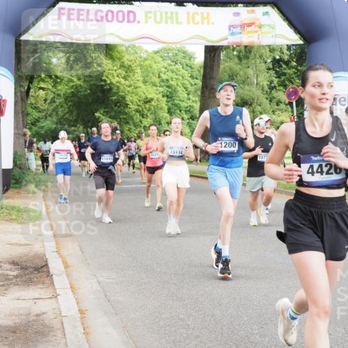 29.06.2025 - hella hamburg halbmarathon MichiJ http://msf.ph/oto/8368477 29.06.2025 10:44:17 Zwischen KM18-KM19 1200, 1833, 2488, 3413, 3859, 4426, 5015, 5134, 5457, 5458, 5728, 12773, 12774, 13376, 15110, 15584, 15726, 16531, 16830, 17769, 17848, 18966 meine-sportfotos.de