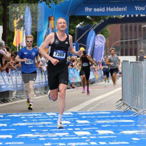 29.06.2025 - hella hamburg halbmarathon Strokosch-Dieckow http://msf.ph/oto/8368505 29.06.2025 10:28:12 Ziel 3075, 7389, 15883 meine-sportfotos.de