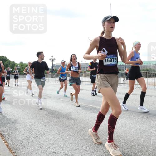 29.06.2025 - hella hamburg halbmarathon Lena Gebhardt http://msf.ph/oto/8368511 29.06.2025 10:14:42 Lombardsbrücke 16288, 1628, 5191, 1728, 15875, 1071, 1379, 1406, 1575, 1728, 2046, 2494, 2601, 2690, 2990, 3020, 3025, 3154, 3454, 3691, 3756, 3834, 3939, 4641, 5191, 5608, 5670, 5981, 6028, 6083, 6089, 6366, 6935, 7195, 7209, 7439, 7442, 7802, 7840, 7991, 8055, 8147, 8239, 8409, 8522, 8563, 8755, 8854, 8892, 9173, 9556, 9663, 9709, 9845, 10224, 10391, 10610, 10717, 10963, 12467, 13237, 13285, 14488, 16126 meine-sportfotos.de