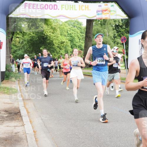 29.06.2025 - hella hamburg halbmarathon MichiJ http://msf.ph/oto/8368513 29.06.2025 10:44:17 Zwischen KM18-KM19 1200, 1833, 2488, 3413, 3859, 4426, 5015, 5134, 5457, 5458, 5728, 12773, 12774, 13376, 15110, 15584, 15726, 16531, 16830, 17769, 17848, 18966 meine-sportfotos.de