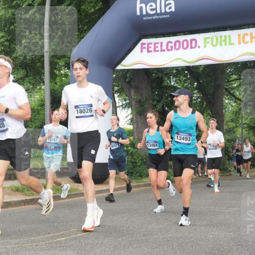 29.06.2025 - hella hamburg halbmarathon KatJ http://msf.ph/oto/8368546 29.06.2025 10:23:19 Zwischen KM18-KM19 1743, 5550, 7628 meine-sportfotos.de