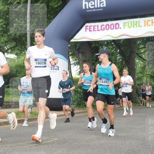 29.06.2025 - hella hamburg halbmarathon KatJ http://msf.ph/oto/8368576 29.06.2025 10:23:19 Zwischen KM18-KM19 1743, 5550, 7628 meine-sportfotos.de