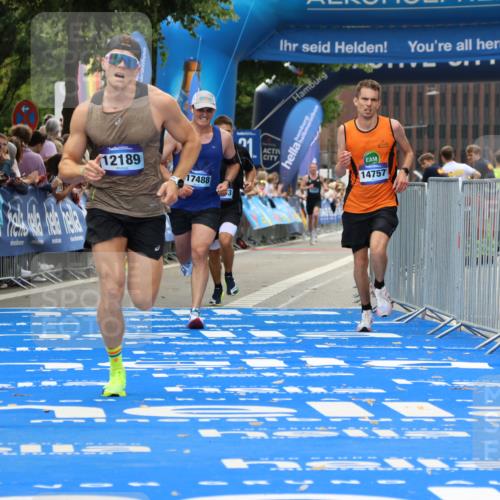 29.06.2025 - hella hamburg halbmarathon Strokosch-Dieckow http://msf.ph/oto/8368577 29.06.2025 10:27:58 Ziel 10106, 10485, 12189, 13383, 14757, 15883, 16377, 17488 meine-sportfotos.de