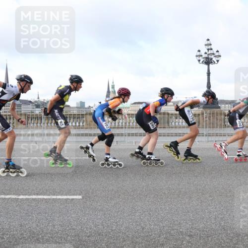 29.06.2025 - hella hamburg halbmarathon Lena Gebhardt http://msf.ph/oto/8368665 29.06.2025 08:50:02 Lombardsbrücke 425, 472, 93, 249 meine-sportfotos.de