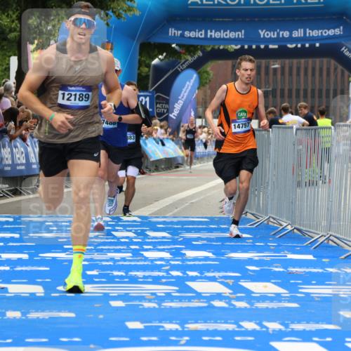 29.06.2025 - hella hamburg halbmarathon Strokosch-Dieckow http://msf.ph/oto/8368687 29.06.2025 10:27:58 Ziel 10106, 10485, 12189, 13383, 14757, 15883, 16377, 17488 meine-sportfotos.de