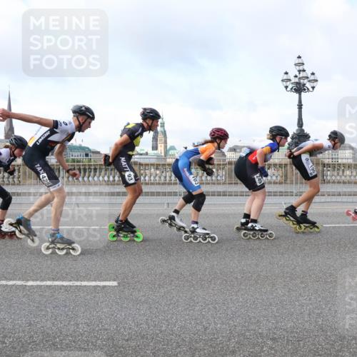 29.06.2025 - hella hamburg halbmarathon Lena Gebhardt http://msf.ph/oto/8368712 29.06.2025 08:50:02 Lombardsbrücke 472, 425, 93 meine-sportfotos.de