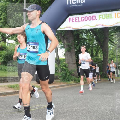 29.06.2025 - hella hamburg halbmarathon KatJ http://msf.ph/oto/8368713 29.06.2025 10:23:20 Zwischen KM18-KM19 1743, 5550, 7628 meine-sportfotos.de