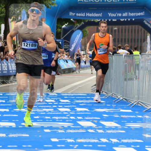 29.06.2025 - hella hamburg halbmarathon Strokosch-Dieckow http://msf.ph/oto/8368757 29.06.2025 10:27:58 Ziel 10106, 10485, 12189, 13383, 14757, 15883, 16377, 17488 meine-sportfotos.de