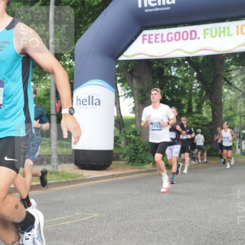 29.06.2025 - hella hamburg halbmarathon KatJ http://msf.ph/oto/8368785 29.06.2025 10:23:20 Zwischen KM18-KM19 1743, 5550, 7628 meine-sportfotos.de