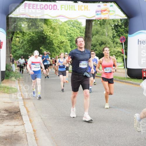 29.06.2025 - hella hamburg halbmarathon MichiJ http://msf.ph/oto/8368815 29.06.2025 10:44:19 Zwischen KM18-KM19 1200, 2488, 3859, 4426, 5015, 5134, 5457, 5458, 5728, 11645, 12773, 12774, 15110, 15584, 15726, 16418, 16531, 17848, 18966 meine-sportfotos.de