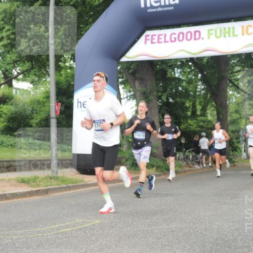 29.06.2025 - hella hamburg halbmarathon KatJ http://msf.ph/oto/8368891 29.06.2025 10:23:21 Zwischen KM18-KM19 1743, 5550, 7628 meine-sportfotos.de