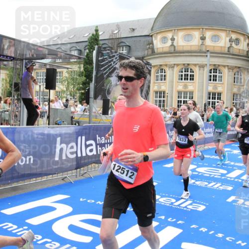29.06.2025 - hella hamburg halbmarathon Michael Strokosch http://msf.ph/oto/8368892 29.06.2025 10:57:50 Ziel 1715, 1719, 1972, 2034, 2806, 5391, 7269, 7833, 10133, 10599, 10703, 12440, 12523, 14737, 16418, 16517, 17201, 17455, 18492, 18508, 18727, 18985 meine-sportfotos.de