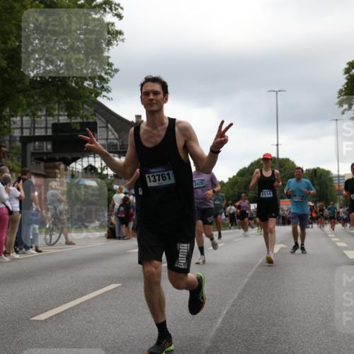 29.06.2025 - hella hamburg halbmarathon Yannick Fuchs http://msf.ph/oto/8369007 29.06.2025 10:53:29 20KM 2348, 2780, 3114, 3279, 3425, 4238, 4796, 4986, 5885, 6087, 6220, 6438, 7031, 7223, 7287, 8030, 8326, 8807, 9985, 10488, 10587, 10896, 10943, 11018, 11114, 11757, 11935, 11938, 12206, 12261, 12564, 12736, 12779, 12862, 13583, 13706, 13761, 14567, 14732, 14902, 14928, 14965, 15232, 15284, 15785, 16227, 16530, 16754, 16910, 16915, 16980, 17176, 17304, 17503, 17630, 18467, 18485, 18716, 18855, 19015, 19160 meine-sportfotos.de