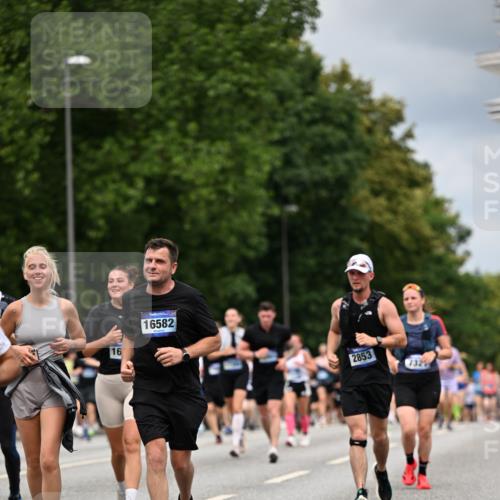 29.06.2025 - hella hamburg halbmarathon Dr. Thomas Lammeyer http://msf.ph/oto/8369024 29.06.2025 10:41:56 Kennedybrücke 1337, 1475, 1799, 1985, 2016, 2031, 2480, 2853, 4442, 4762, 5139, 5522, 5523, 6697, 6955, 7085, 7124, 7321, 7544, 7629, 8499, 8811, 8843, 8985, 9288, 9894, 10025, 10159, 10506, 10836 meine-sportfotos.de