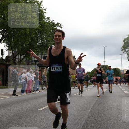 29.06.2025 - hella hamburg halbmarathon Yannick Fuchs http://msf.ph/oto/8369121 29.06.2025 10:53:30 20KM 2348, 2780, 3114, 3279, 3425, 4238, 4796, 4986, 5885, 6087, 6220, 6438, 7031, 7287, 8030, 8326, 8481, 8807, 9985, 10488, 10587, 10896, 11018, 11114, 11757, 11935, 11938, 12206, 12261, 12564, 12736, 12779, 12862, 13583, 13706, 13761, 14567, 14732, 14902, 14928, 14965, 15232, 15284, 15785, 15914, 16227, 16530, 16754, 16910, 16915, 16980, 17176, 17304, 17503, 17630, 18467, 18485, 18716, 18855, 19015, 19160 meine-sportfotos.de