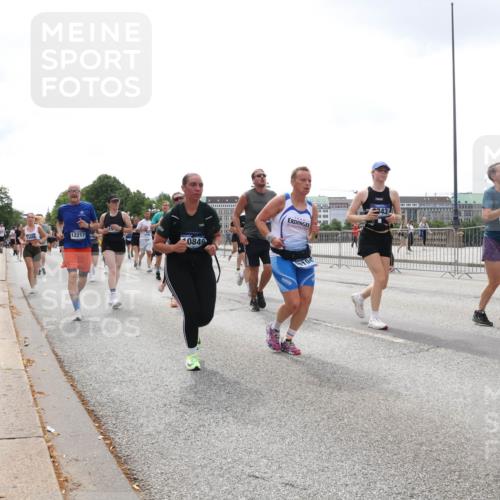 29.06.2025 - hella hamburg halbmarathon Lena Gebhardt http://msf.ph/oto/8369144 29.06.2025 10:39:38 Lombardsbrücke 0849, 1760, 1856, 1883, 2092, 2313, 2574, 2578, 2843, 2893, 2976, 3046, 3275, 3353, 3727, 3882, 3883, 3884, 4298, 4523, 4603, 4609, 4659, 4752, 4855, 4882, 5045, 5701, 6321, 6342, 6343, 6427, 6428, 6719, 6726, 6739, 6748, 7045, 7053, 7125, 7199, 7341, 7429, 7501, 7506, 7524, 7684, 8107, 8203, 8243, 8612, 8995, 9393, 9420, 9446, 9569, 9698, 9747, 9777, 10001, 10441, 10512, 10516 meine-sportfotos.de