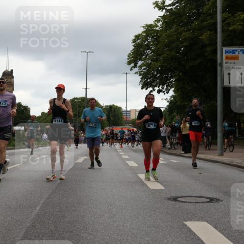29.06.2025 - hella hamburg halbmarathon Yannick Fuchs http://msf.ph/oto/8369186 29.06.2025 10:53:30 20KM 2348, 2780, 3114, 3279, 3425, 4238, 4796, 4986, 5885, 6087, 6220, 6438, 7031, 7287, 8030, 8326, 8481, 8807, 9985, 10488, 10587, 10896, 11018, 11114, 11757, 11935, 11938, 12206, 12261, 12564, 12736, 12779, 12862, 13583, 13706, 13761, 14567, 14732, 14902, 14928, 14965, 15232, 15284, 15785, 15914, 16227, 16530, 16754, 16910, 16915, 16980, 17176, 17304, 17503, 17630, 18467, 18485, 18716, 18855, 19015, 19160 meine-sportfotos.de
