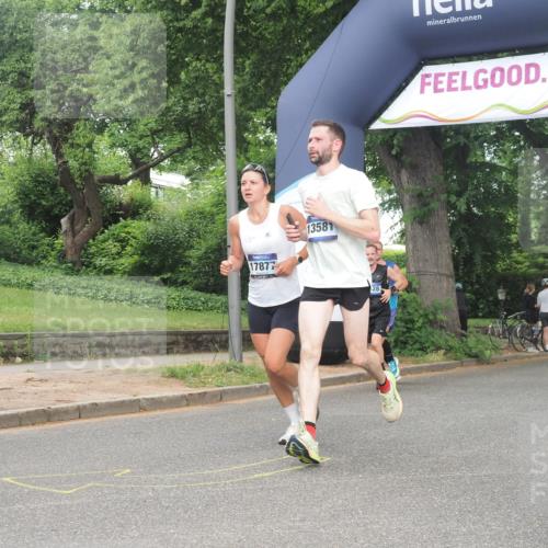 29.06.2025 - hella hamburg halbmarathon KatJ http://msf.ph/oto/8369190 29.06.2025 10:23:23 Zwischen KM18-KM19 1743, 7628 meine-sportfotos.de