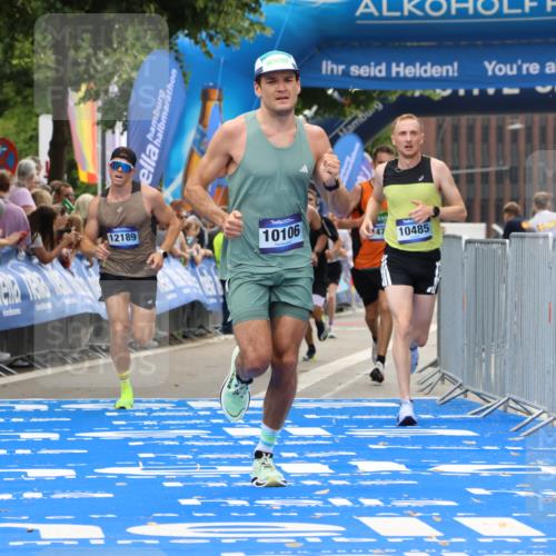 29.06.2025 - hella hamburg halbmarathon Strokosch-Dieckow http://msf.ph/oto/8369195 29.06.2025 10:27:55 Ziel 10106, 10485, 12189, 13383, 16377, 17488 meine-sportfotos.de