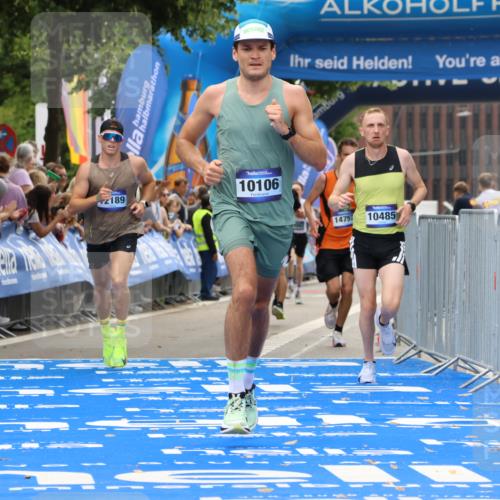 29.06.2025 - hella hamburg halbmarathon Strokosch-Dieckow http://msf.ph/oto/8369234 29.06.2025 10:27:55 Ziel 10106, 10485, 12189, 13383, 16377, 17488 meine-sportfotos.de