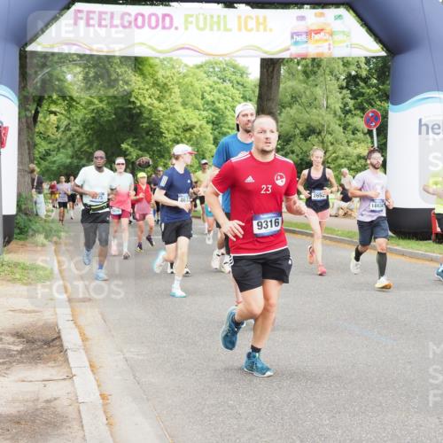 29.06.2025 - hella hamburg halbmarathon MichiJ http://msf.ph/oto/8369276 29.06.2025 10:44:24 Zwischen KM18-KM19 2652, 2656, 3575, 4632, 5134, 5391, 6892, 7159, 9316, 10788, 11645, 15110, 15220, 16418, 16531, 16634, 16909, 17405, 17848, 18180 meine-sportfotos.de