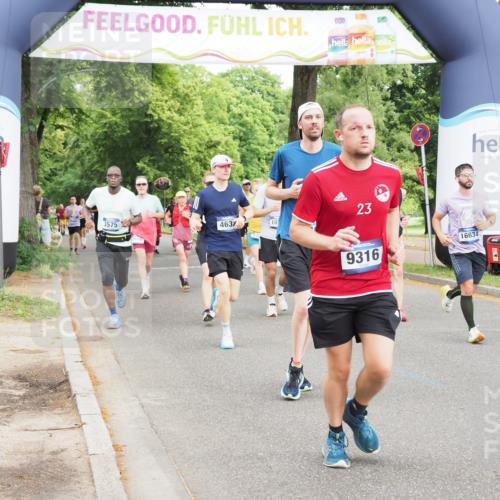 29.06.2025 - hella hamburg halbmarathon MichiJ http://msf.ph/oto/8369365 29.06.2025 10:44:24 Zwischen KM18-KM19 2652, 2656, 3575, 4632, 5134, 5391, 6892, 7159, 9316, 10788, 11645, 15110, 15220, 16418, 16531, 16634, 16909, 17405, 17848, 18180 meine-sportfotos.de